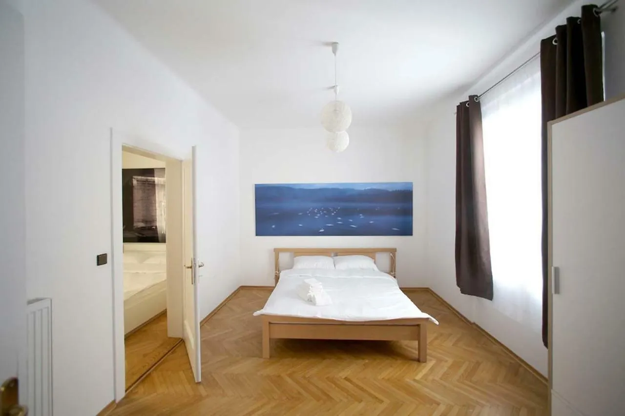 Skyscraper Apartment Tour As Lubiana